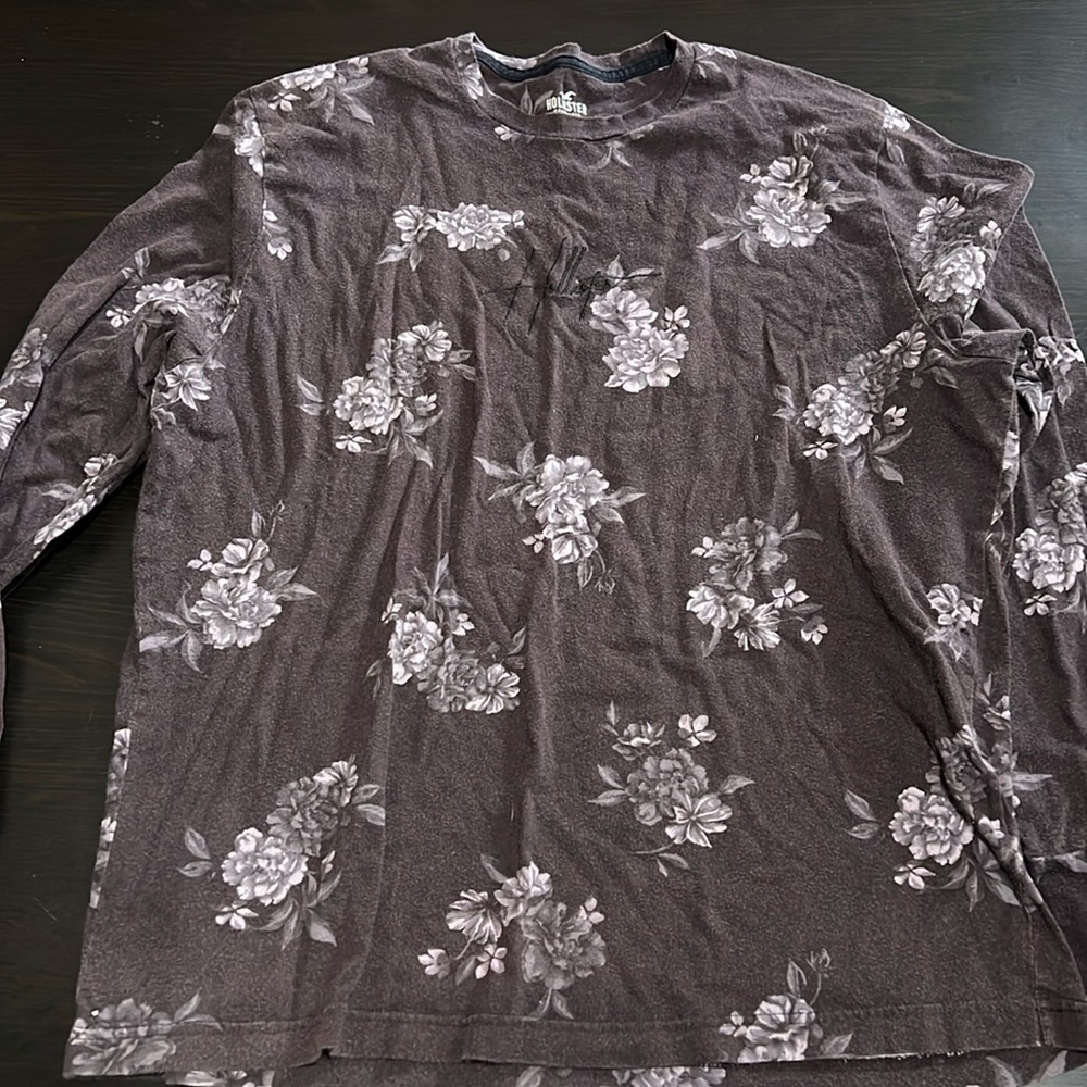 Hollister long sleeve floral shirt